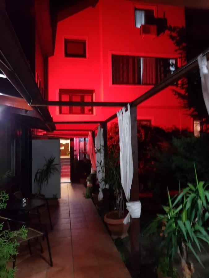 تيميشورا Pensiunea Red Rose Apartments المظهر الخارجي الصورة