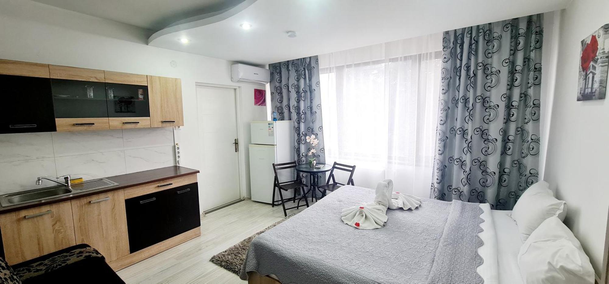 Pensiunea Red Rose Apartments تيميشورا المظهر الخارجي الصورة