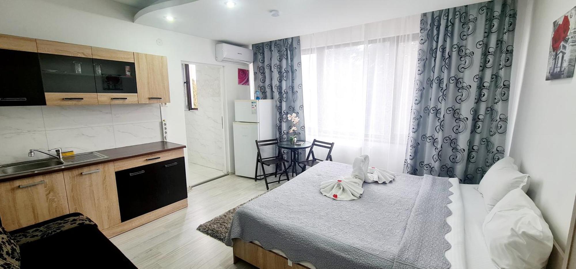 Pensiunea Red Rose Apartments تيميشورا المظهر الخارجي الصورة